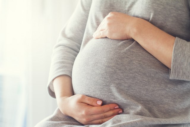 U odmakloj trudnoći rizik od smrti zbog koronavirusa povećava se za 70 odsto